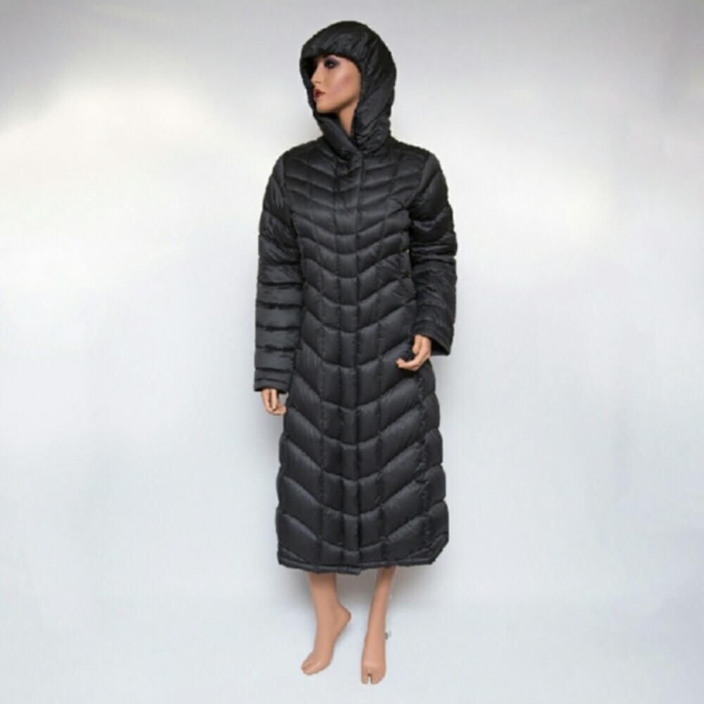 NWOT Patagonia Long Black Down Parka